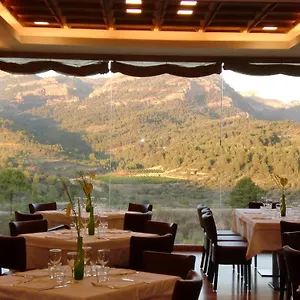 Hotel & Josep, Bot